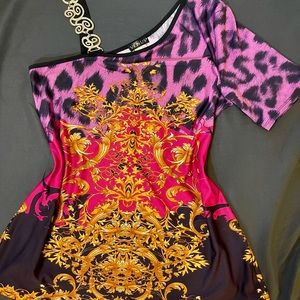 Venus top with chain